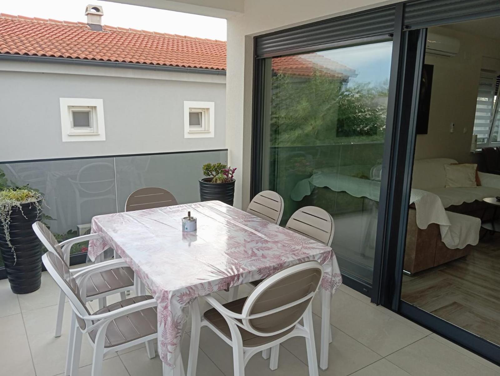 Villa S Vir Exteriér fotografie