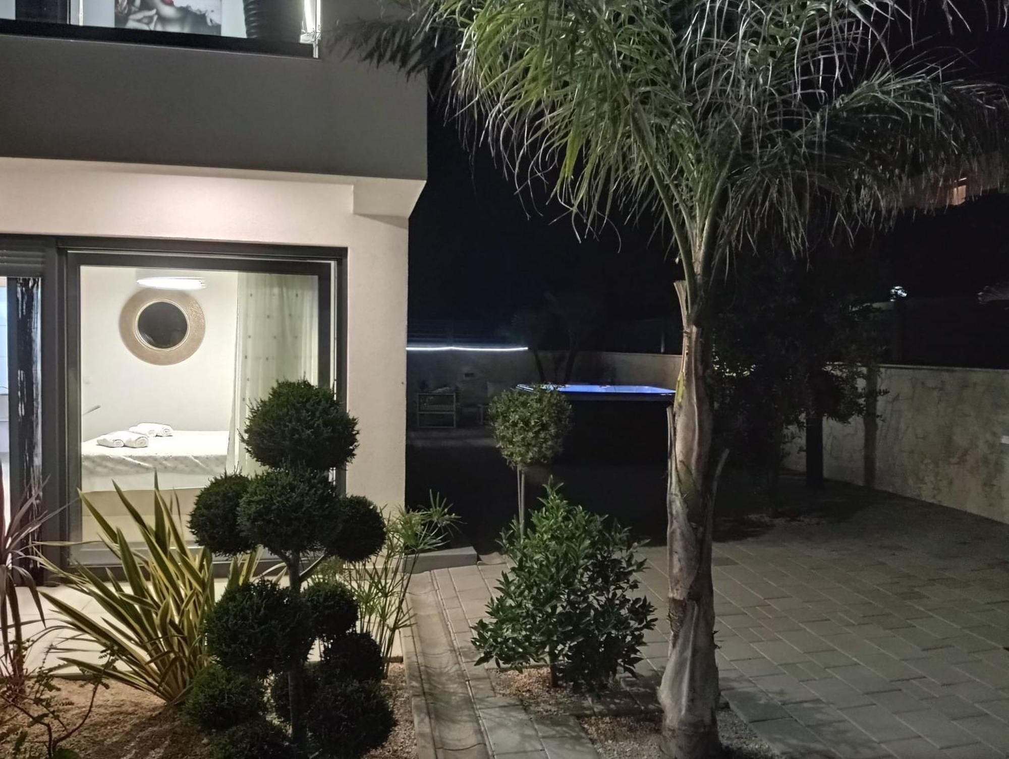 Villa S Vir Exteriér fotografie