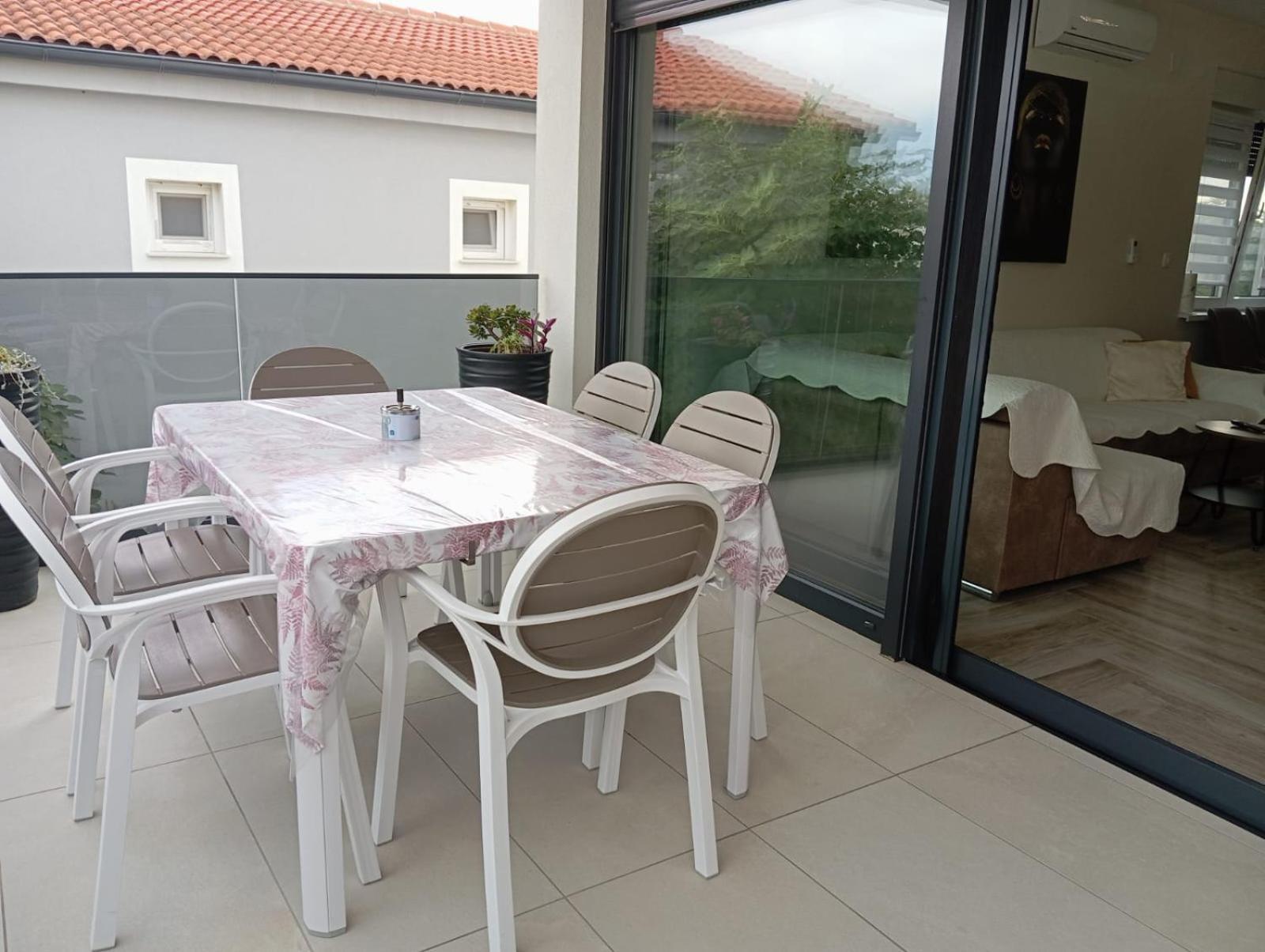 Villa S Vir Exteriér fotografie